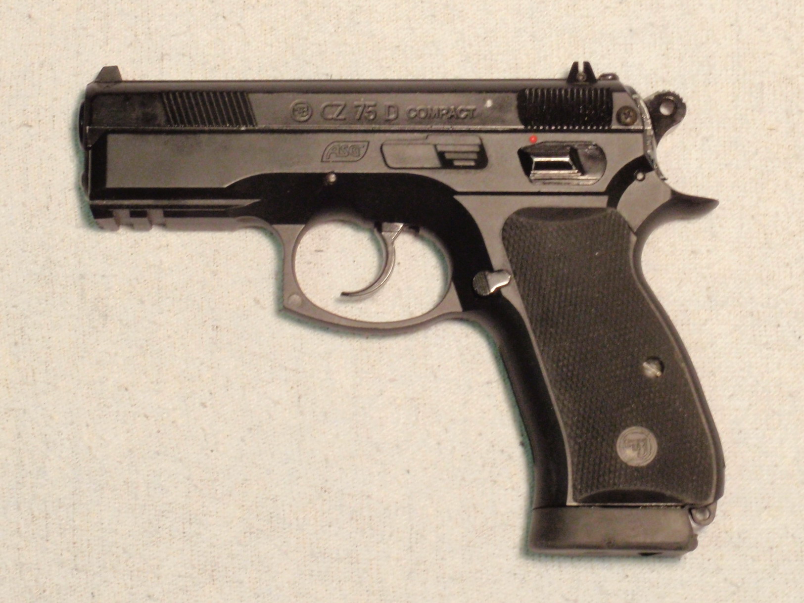 CZ75D_leva